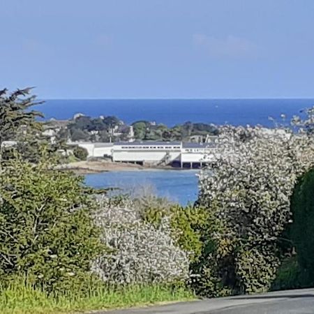 Appartement Proche Bord De Mer Plougasnou Bagian luar foto