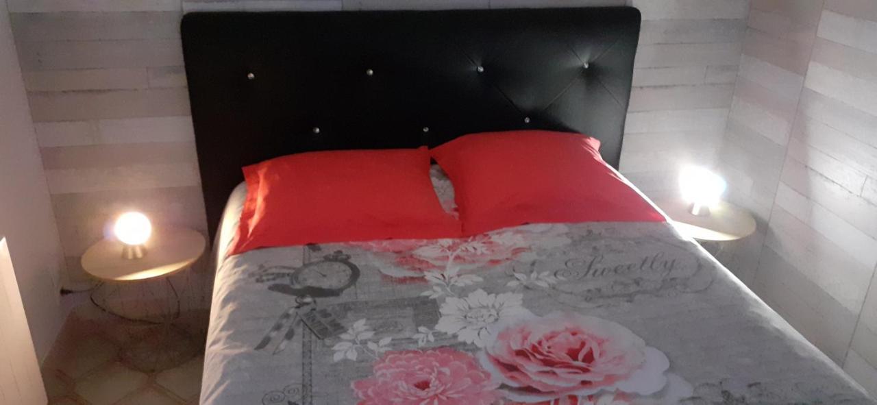 Appartement Proche Bord De Mer Plougasnou Bagian luar foto