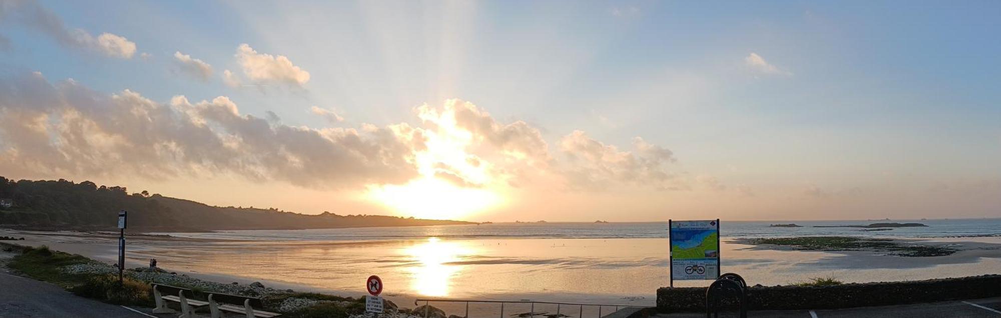 Appartement Proche Bord De Mer Plougasnou Bagian luar foto